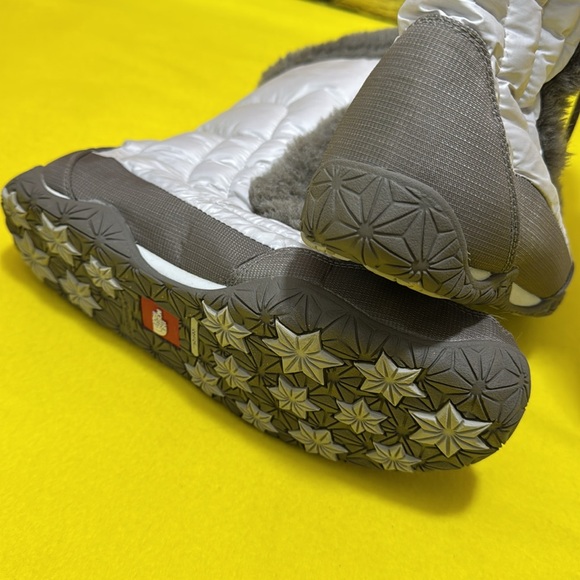 North Face winter boots - Picture 5 of 10